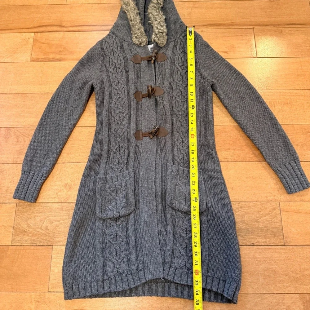 Old Navy Grey Cable Knit Toggle Cardigan Hooded Faux Fur Trim Sweater Womens‎ M